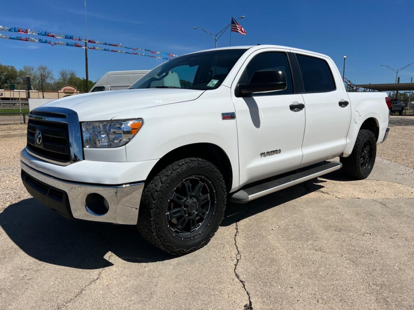 2011 White /Gray Toyota Tundra (5TFEY5F16BX) with an 5.7L V8 DOHC 32V engine, 6-Speed Automatic Overdrive transmission, located at 4520 Airline Hwy, Baton Rouge, LA, 70805, (225) 357-1497, 30.509325, -91.145432 - 2011 Toyota Tundra CrewMax 184K Miles, 5.7 V8, Leather Seats, Power Windows & Locks, Cold A/C, Tow Pkg. Rear Bumper Has A Dent. NO IN HOUSE FINANCING. FOR INFO PLEASE CONTACT JEFF AT 225 357-1497 CHECK OUT OUR A+ RATING WITH THE BETTER BUSINESS BUREAU WE HAVE BEEN A FAMILY OWNED AND OPERATED BUSINE - Photo#0